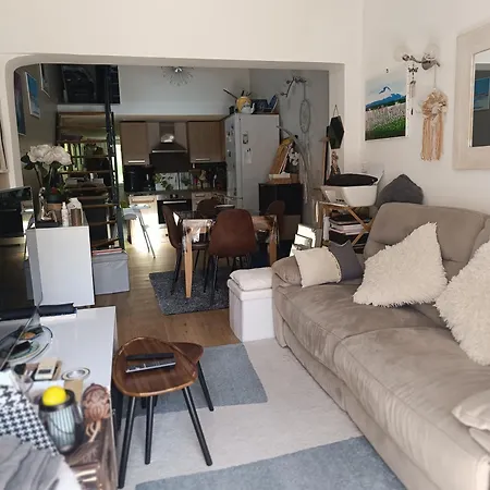 Maison Hauteur * Νίκαια